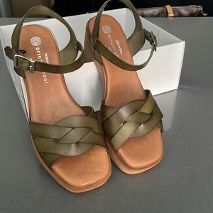 Brand new, never worn green leather sandals . Size 37, 6,5-7.0. In box w receipt